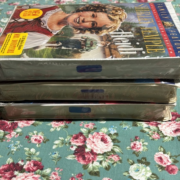 Shirley Temple movies VHS 📼 lot of 3. In good condition. Unopened. Vintage find - Picture 5 of 9